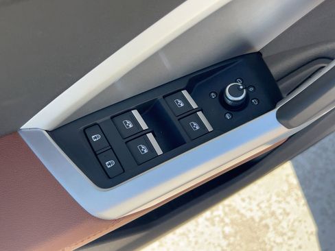 Certified 2025 Audi Q3 2.0T Premium w/ Convenience Package image 21