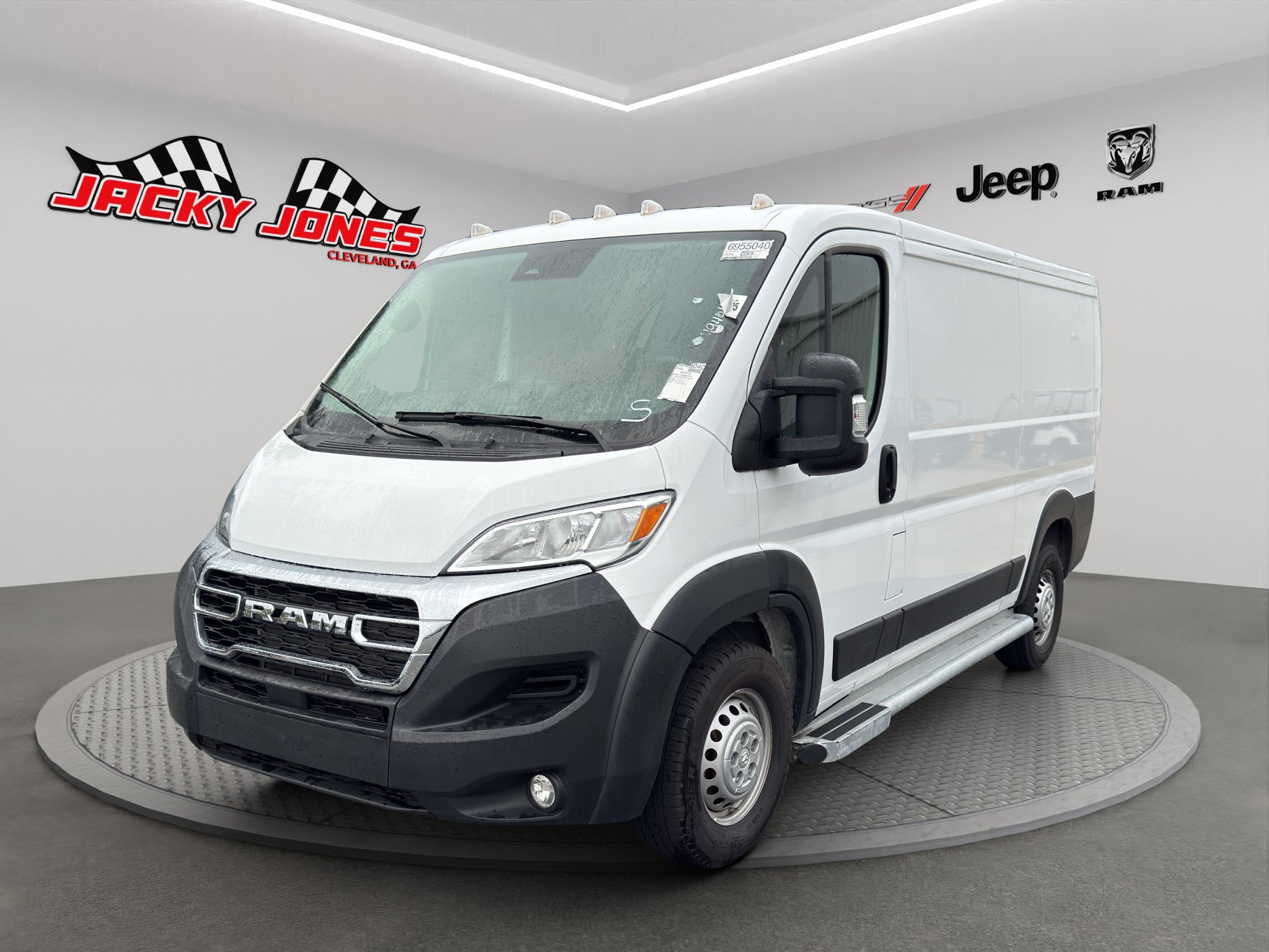 Used 2025 RAM ProMaster 2500 w/ U-Haul Equipment Group FWD image 1