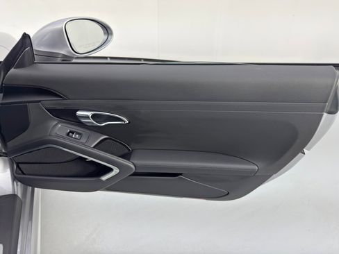 Used 2018 Porsche 718 Cayman S w/ Sport Chrono Package image 34