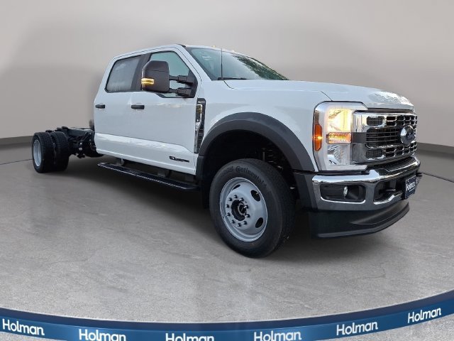 New 2026 Ford F550 4x4 Crew Cab image 2