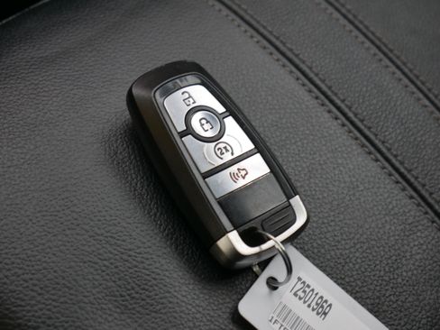 Certified 2019 Ford Ranger Lariat w/ Equipment Group 501A Mid image 37