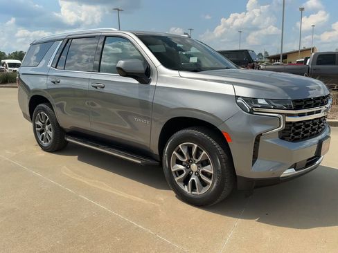 Used 2022 Chevrolet Tahoe LS w/ Driver Alert Package image 3