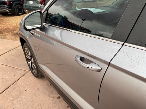 Used 2024 Volkswagen Taos SE image 21