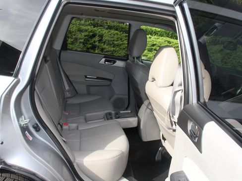 Used 2011 Subaru Forester 2.5X Limited AWD/4WD image 6
