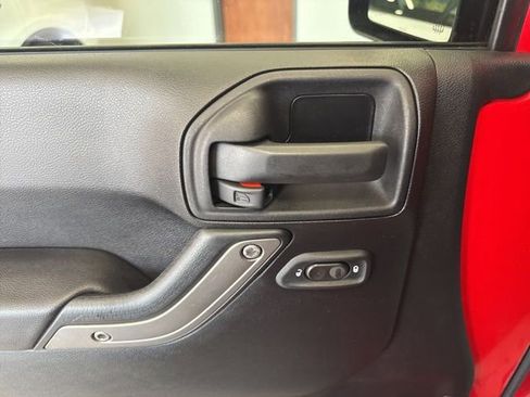 Used 2016 Jeep Wrangler Unlimited Sport w/ Quick Order Package 24S AWD/4WD image 22