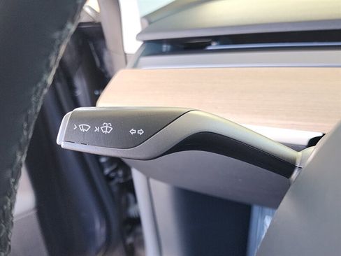 Used 2018 Tesla Model 3 Long Range RWD image 26