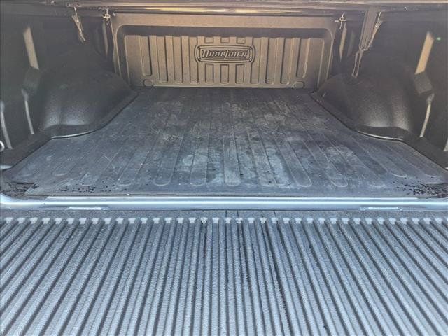 Used 2022 RAM 1500 Big Horn AWD/4WD image 6