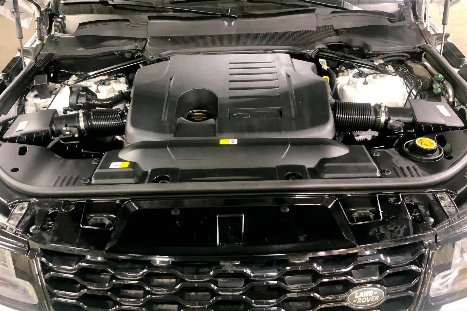 Used 2021 Land Rover Range Rover Sport HST AWD/4WD image 32