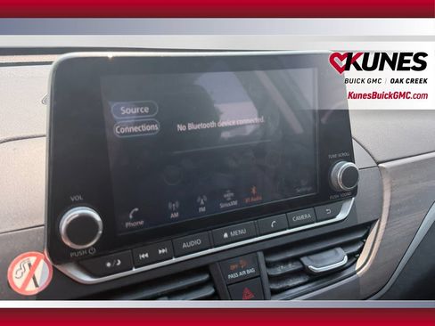 Used 2024 Nissan Altima 2.5 SV FWD image 26
