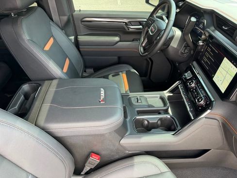Used 2025 GMC Sierra 3500 AT4 w/ AT4 Premium Plus Package AWD/4WD image 16