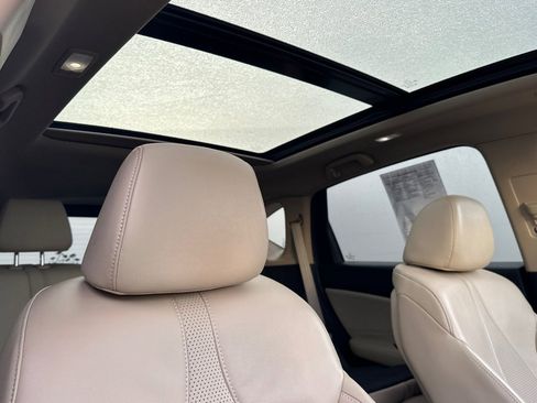 Used 2022 Acura RDX w/ Technology Package image 19