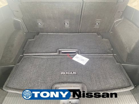 Used 2023 Nissan Rogue SL w/ SL Premium Package FWD image 11