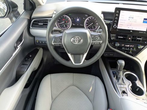 Used 2024 Toyota Camry XLE w/ Navigation Package FWD image 22