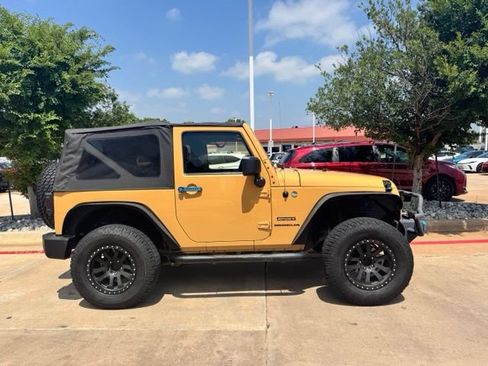 Used 2013 Jeep Wrangler Sport AWD/4WD image 4