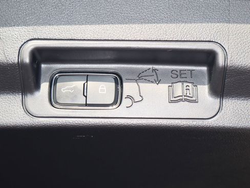 Used 2025 Ford Explorer ST-Line w/ ST-Line Street Pack AWD/4WD image 21