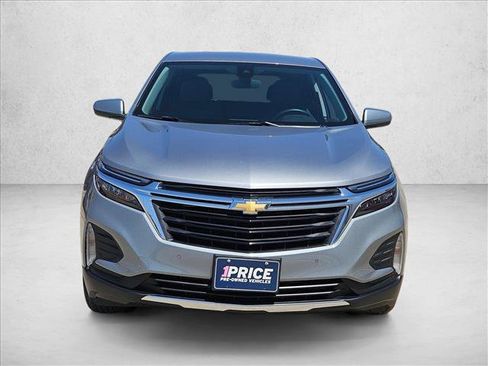Used 2024 Chevrolet Equinox LT FWD image 2
