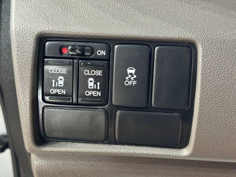 Used 2016 Honda Odyssey EX image 18