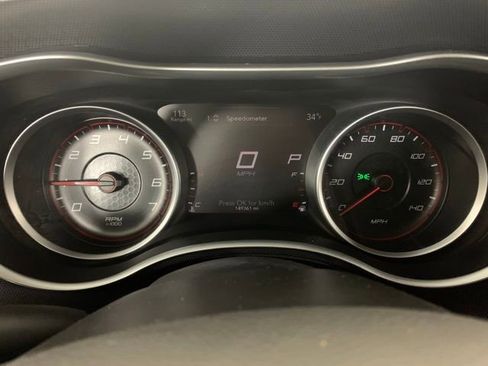 Used 2015 Dodge Charger SXT image 18