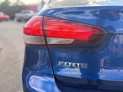 Used 2018 Kia Forte LX FWD image 26