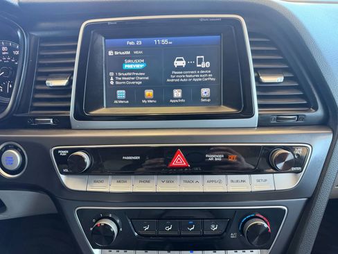 Used 2018 Hyundai Sonata SEL w/ Winter Weather Package image 17