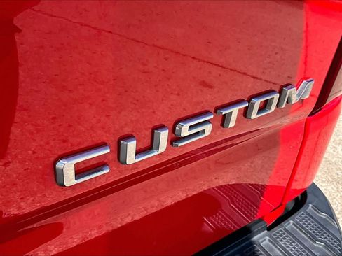 Used 2020 Chevrolet Silverado 1500 Custom w/ Custom Value Package RWD image 10