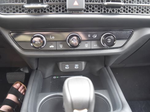 New 2026 Honda HR-V LX image 18