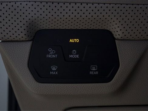 New 2026 Volkswagen Atlas SE image 15