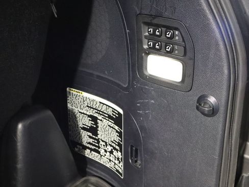 Used 2016 Lexus LX 570 4WD w/ Luxury Package image 27