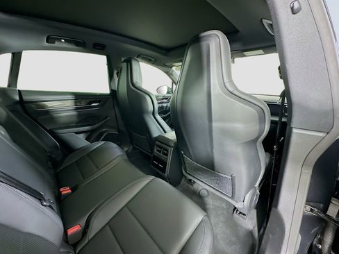 Used 2024 Porsche Macan 4 Electric image 30