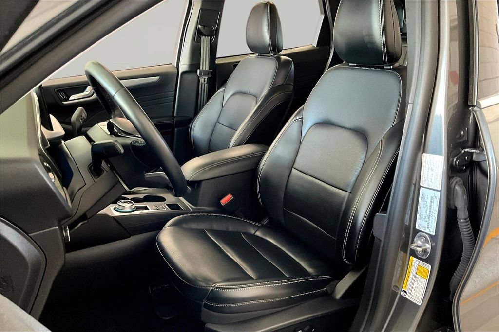 Used 2024 Ford Escape Platinum AWD/4WD image 20