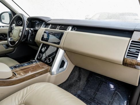 Used 2019 Land Rover Range Rover image 11