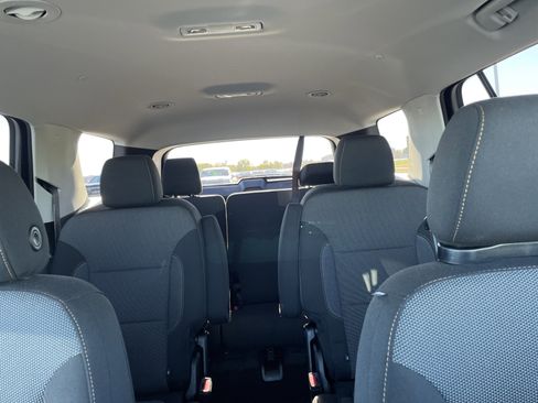 Used 2020 Chevrolet Traverse LT w/ Driver Confidence II Package image 32