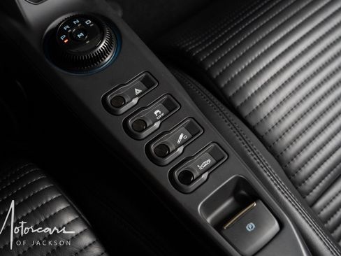 Used 2020 Ford GT image 30