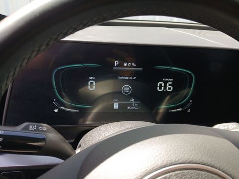 Used 2023 Kia Sportage EX image 18