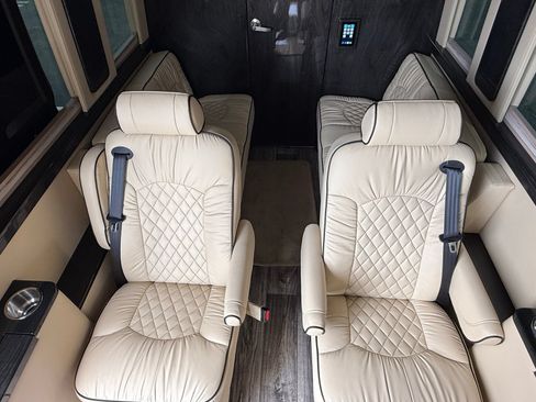 Used 2020 Mercedes-Benz Sprinter 3500 image 48