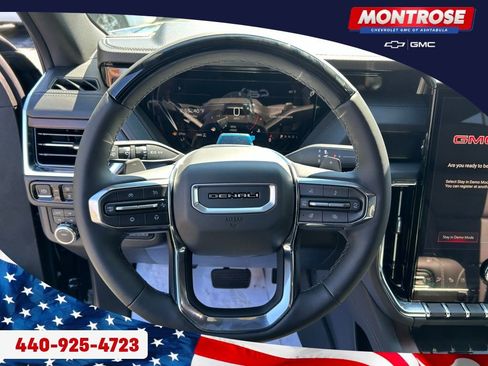 New 2026 GMC Yukon Denali w/ Denali Reserve Package AWD/4WD image 14