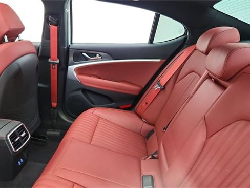 Used 2025 Genesis G70 2.5T w/ Sport Prestige Package image 29