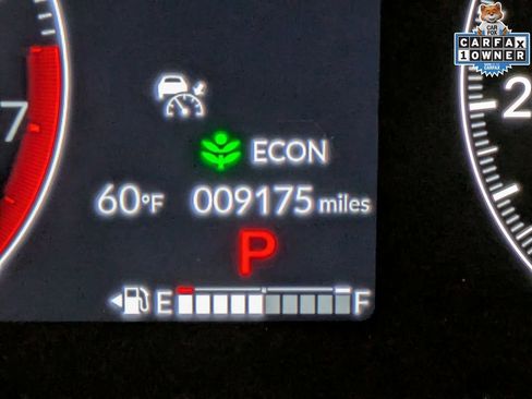 Used 2025 Honda Pilot Touring image 17