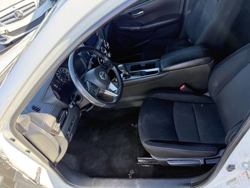 Used 2020 Nissan Sentra SV image 16