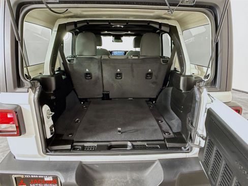 Used 2024 Jeep Wrangler Unlimited Sport AWD/4WD image 17