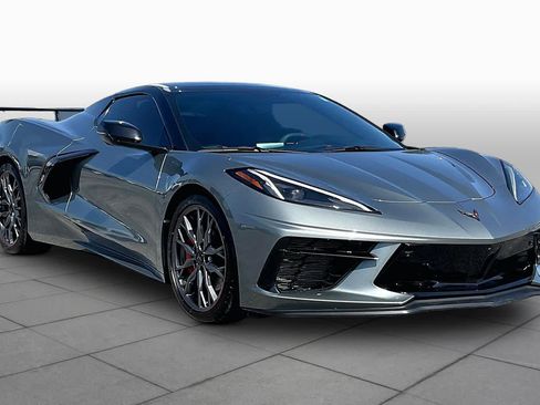 Used 2023 Chevrolet Corvette Stingray Preferred Conv w/ Z51 Performance Package RWD image 3