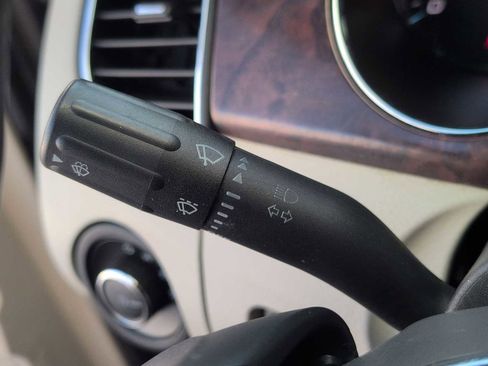 Used 2012 Ford Taurus SEL image 27