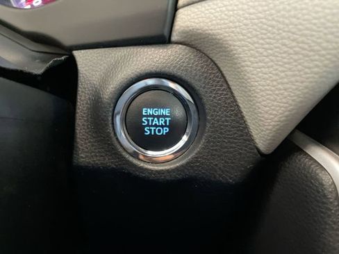 Used 2021 Toyota RAV4 XLE Premium image 27