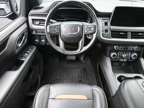 Used 2022 GMC Yukon XL AT4 AWD/4WD image 15