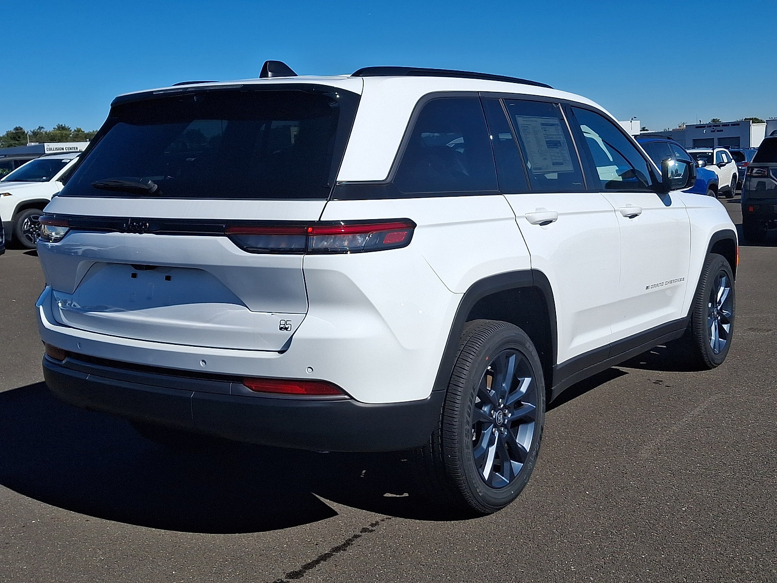 New 2026 Jeep Grand Cherokee Limited AWD/4WD image 4