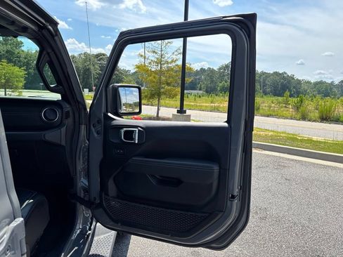 Used 2023 Jeep Wrangler Unlimited Sahara AWD/4WD image 62
