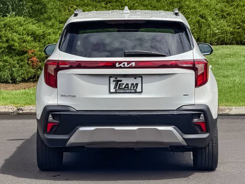 Used 2024 Kia Seltos SX w/ SX Sunroof Package AWD/4WD image 5