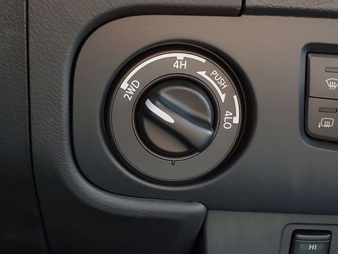 New 2026 Nissan Frontier SV AWD/4WD image 21