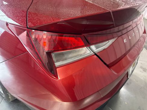 Used 2025 Hyundai Elantra SE w/ Cargo Package FWD image 12