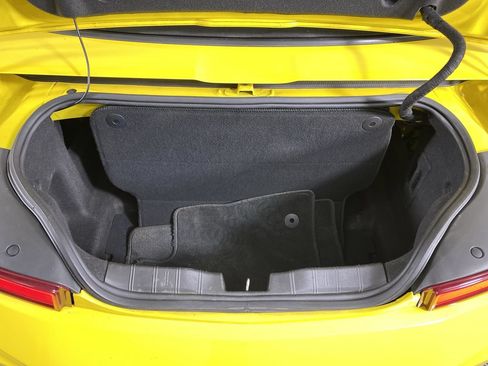 Certified 2018 Chevrolet Camaro SS RWD image 13